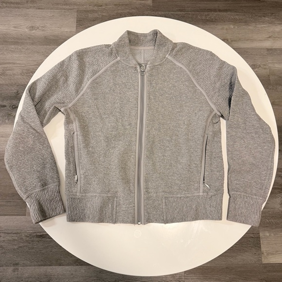 lululemon athletica Sweaters - Lululemon Women’s Gray Zip Up Size 8